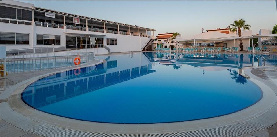 Fun&Sun River Villas With Amazing Landscape 5+1 Belek Exteriör bild
