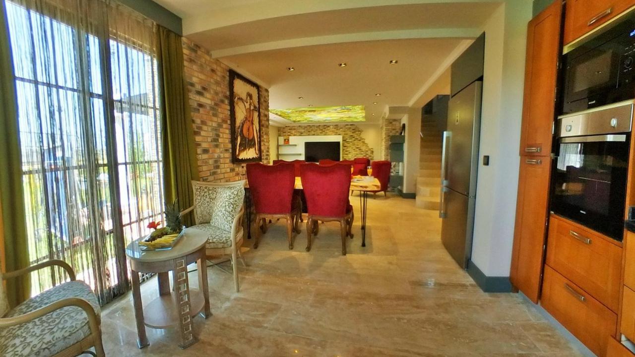 Fun&Sun River Villas With Amazing Landscape 5+1 Belek Exteriör bild